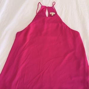 Cute sleeveless top!